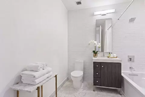 416 W 52nd St #317, New York, NY 10019