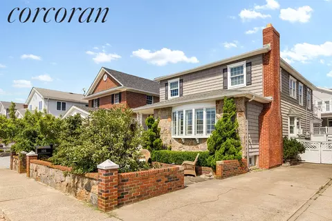 1-09 Beach 221st St, Breezy Point, NY 11697