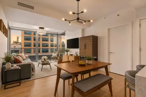 547 W 47th St #811, New York, NY 10036