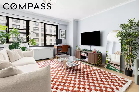 220 E 57th St #9F, New York, NY 10022