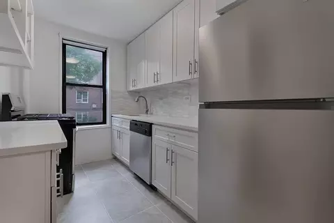 525 W 235th St #2-D, New York City, NY 10463