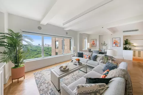160 Central Park S #2707, New York, NY 10019