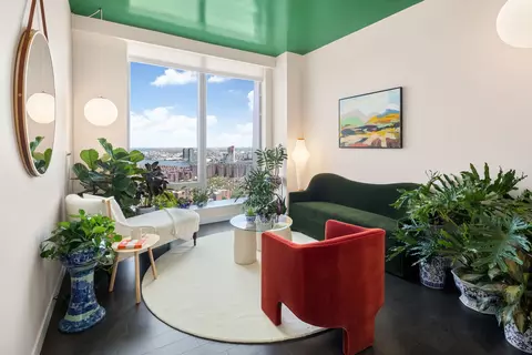 252 South St #39F, New York, NY 10002