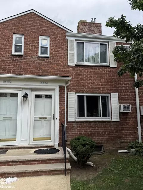 76-33 A Commonwealth Blvd #A, New York City, NY 11426