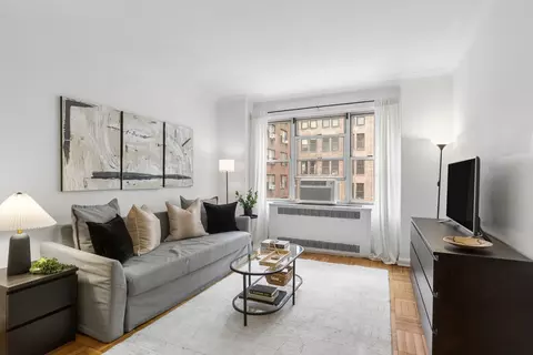 220 Madison Ave #5G, New York, NY 10016