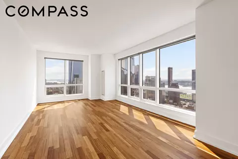 350 W 42nd St #42H, New York, NY 10036