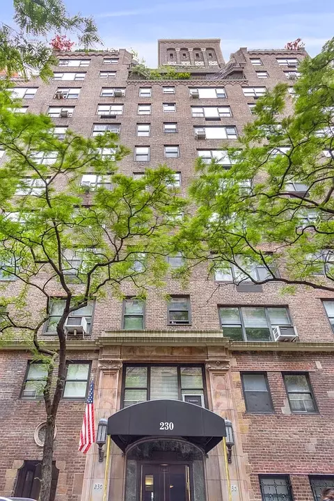 230 E 73rd St #1CDE, New York, NY 10021