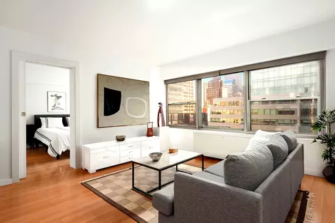 118 E 60th St #19F, New York, NY 10022