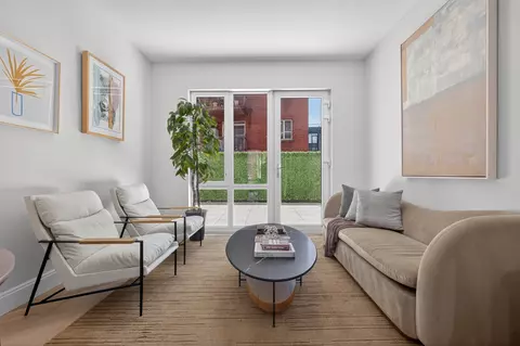 222 16th St #2E, Brooklyn, NY 11215