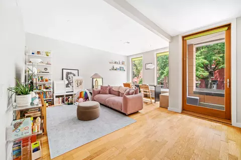 186 8th St #2B, Brooklyn, NY 11215