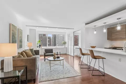 201 E 25th St #10D, New York, NY 10010