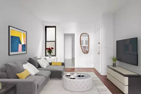 215 E 88th St #4D, New York, NY 10128