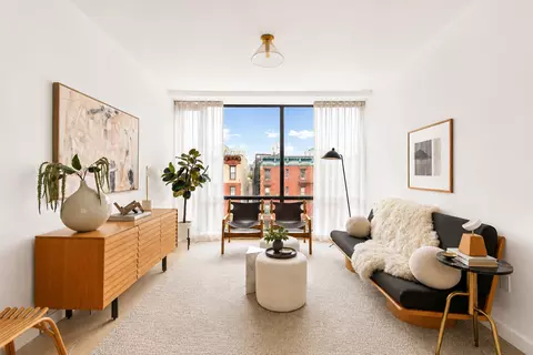 75 1st Ave #6C, New York, NY 10003