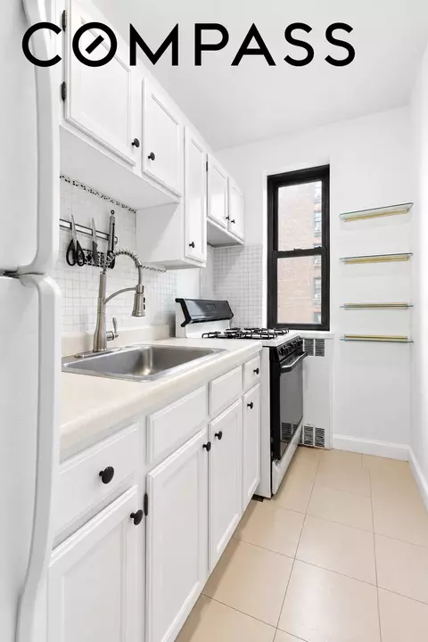 90 Park Ter E #5B, New York, NY 10034