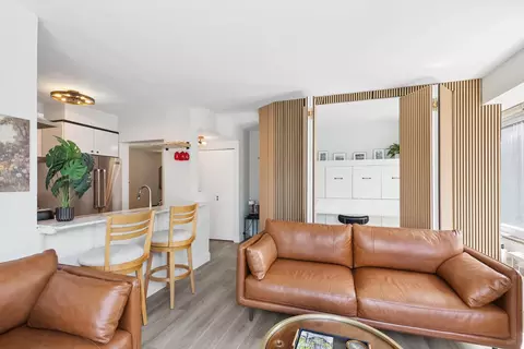 150 W 56th St #2810, New York, NY 10019