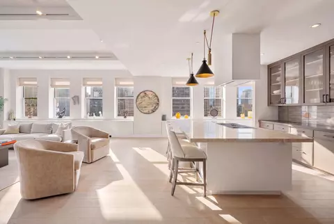 270 Broadway #21A, New York, NY 10007