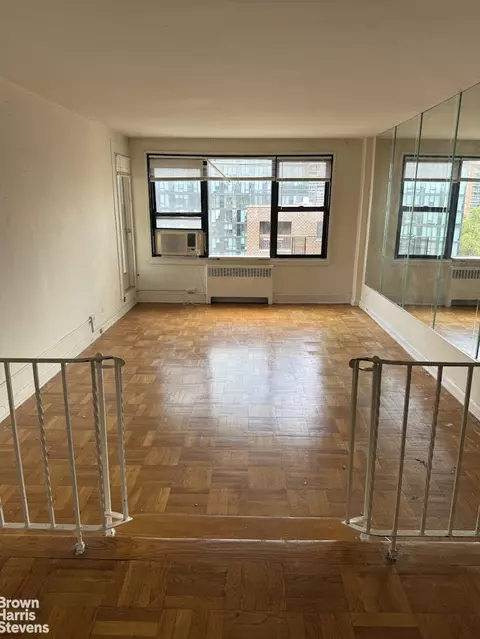 98-22 63rd Dr #7B, Rego Park, NY 11374