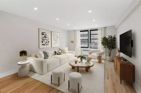 54 E 8th St #4J, New York, NY 10003