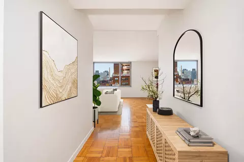 500 E 83rd St #14M, New York, NY 10028