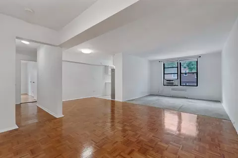 525 W 235th St #2D, New York City, NY 10463