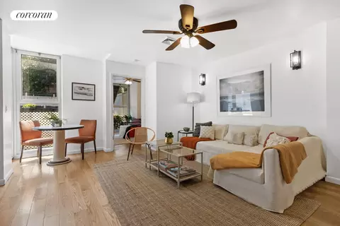 196 Scholes St #1B, New York City, NY 11211