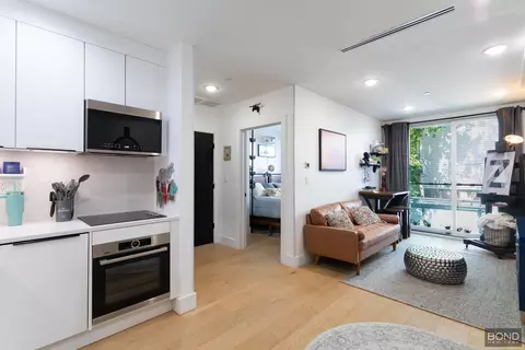 31 Bleecker St #2R, Brooklyn, NY 11221