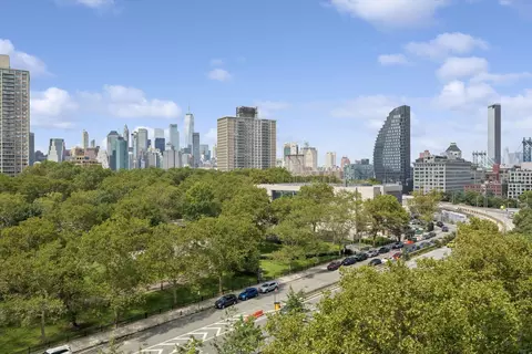 215 Adams St #10B, Brooklyn, NY 11201