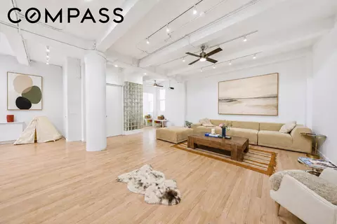 95 Vandam St #2R, New York, NY 10013
