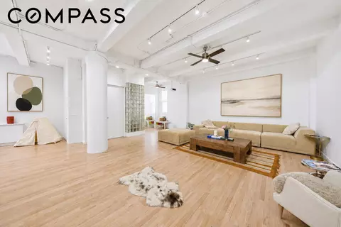 95 Vandam St #2R, New York, NY 10013
