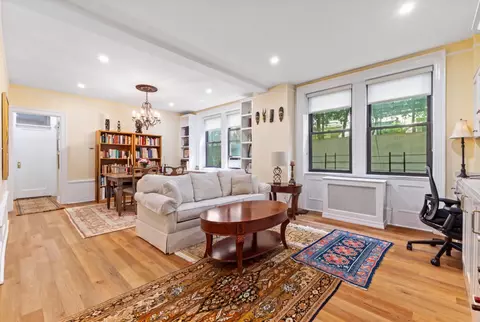 119 W 71st St #2C, New York, NY 10023