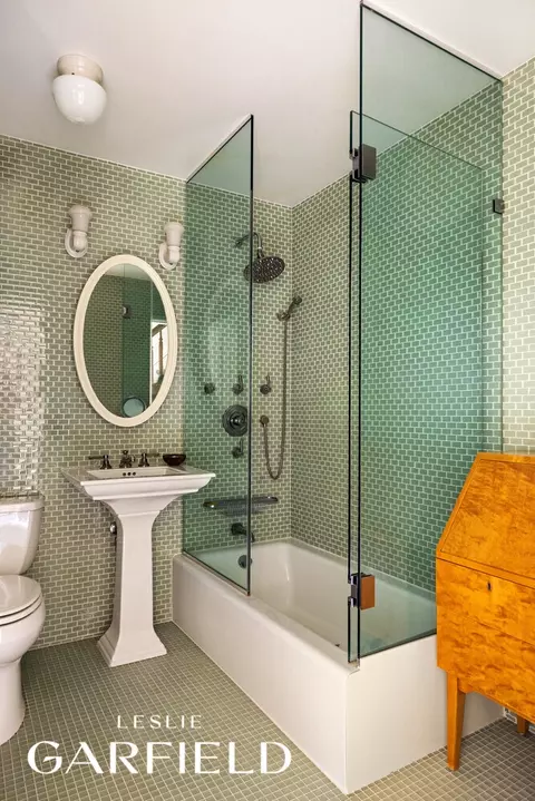 Bath - 75 Willow St, Brooklyn, NY 11201 photo 1 of 1