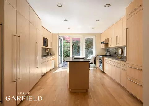 Kitchen - 75 Willow St, Brooklyn, NY 11201 photo 2 of 2