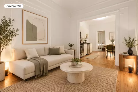 218 E 82nd St #1FW, New York, NY 10028