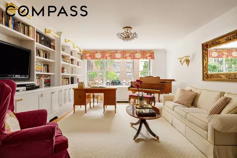 114 E 72nd St #2A, New York, NY 10021