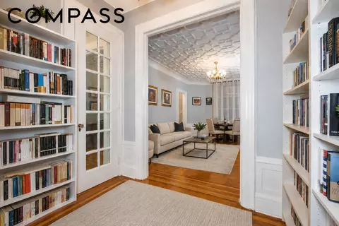 200 W 54th St #9C, New York, NY 10019