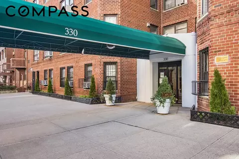 330 E 79th St #8F, New York, NY 10075