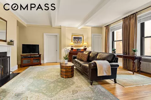 212 E 48th St #6B, New York, NY 10017