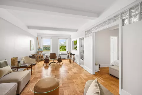 250 Cabrini Blvd #2J, New York, NY 10033