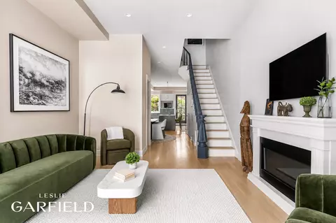119 E 26th St, New York, NY 10010