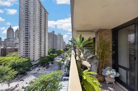 100 W 94th St #8D, New York, NY 10025