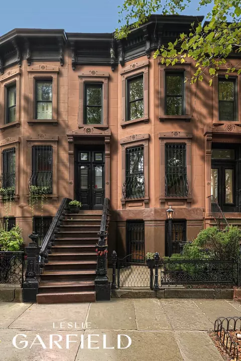 472 10th St, Brooklyn, NY 11215