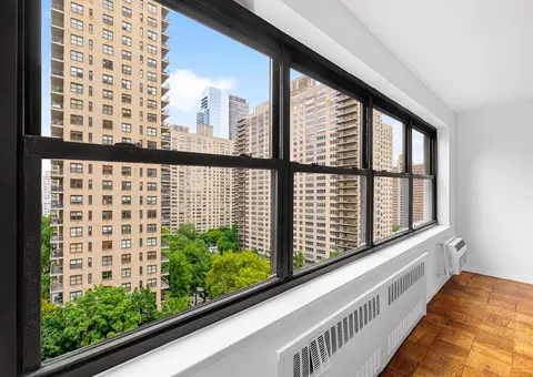 185 W End Ave #14E, New York, NY 10023