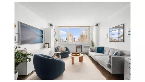 77 7th Ave #17H, New York, NY 10011