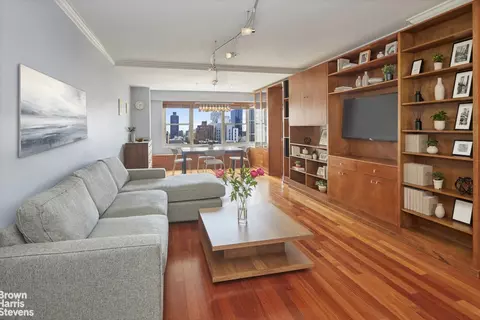 370 E 76th St #A1501, New York, NY 10021