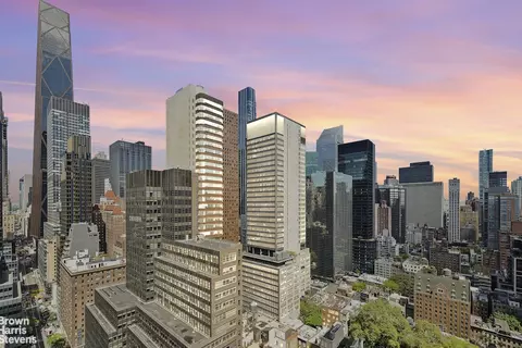 236 E 47th St #27DE, New York, NY 10017