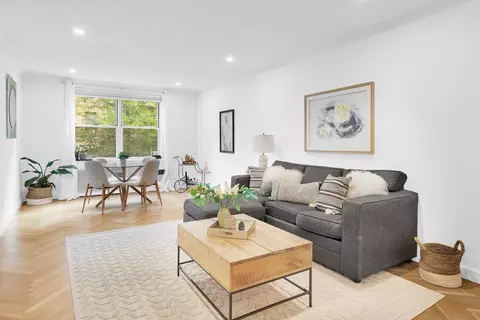 302 E 88th St #2-F, New York, NY 10128