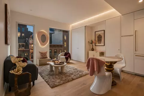 330 Grand St #5A, New York, NY 10002