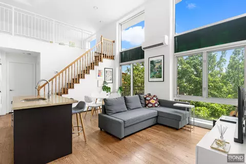 117 Kingsland Ave #3B, Brooklyn, NY 11222