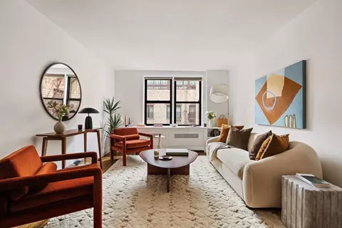 165 Christopher St #6C, New York, NY 10014