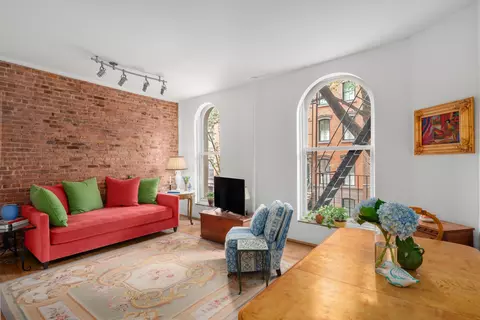 84 Charles St #6, New York, NY 10014